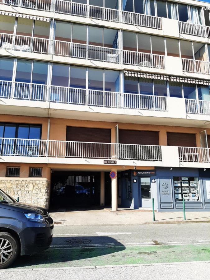 Front De Mer Golfe De Saint-Tropez 圣马克西姆 外观 照片