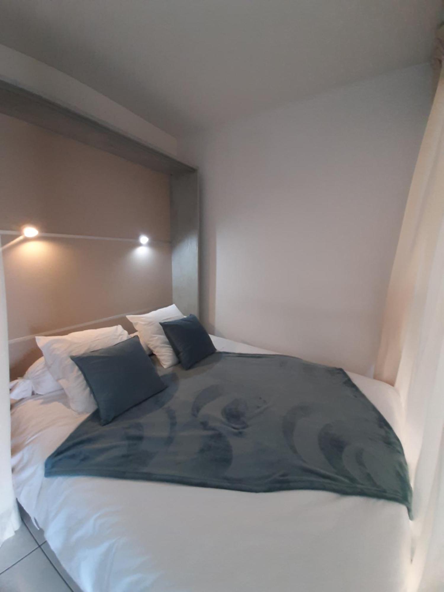 Front De Mer Golfe De Saint-Tropez 圣马克西姆 外观 照片