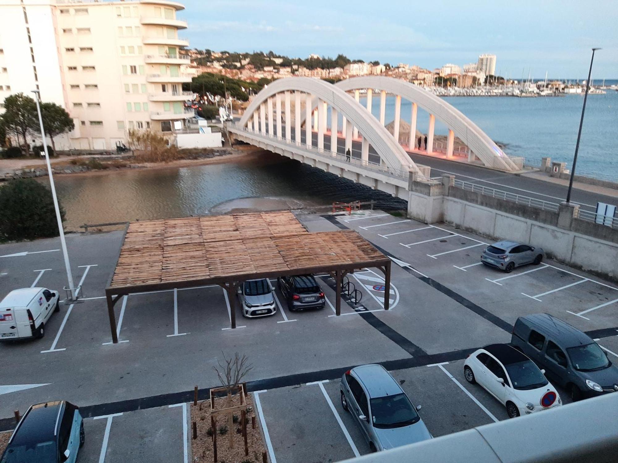 Front De Mer Golfe De Saint-Tropez 圣马克西姆 外观 照片